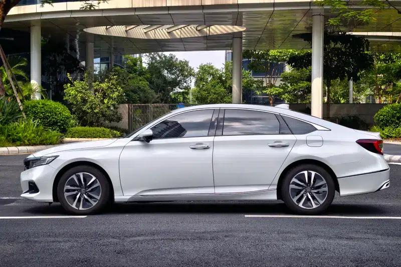 2022 Honda Accord Hybrid 2.0L Phantom Night Edition — миниатюра 4