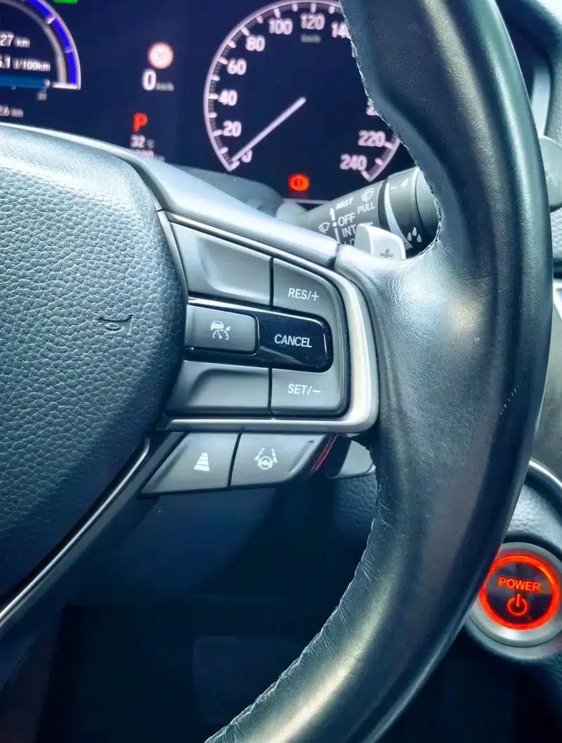 2022 Honda Accord Hybrid 2.0L Phantom Night Edition — миниатюра 33