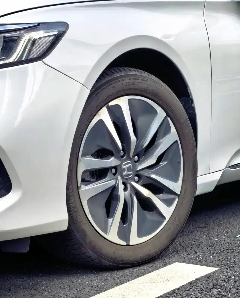2022 Honda Accord Hybrid 2.0L Phantom Night Edition — миниатюра 9