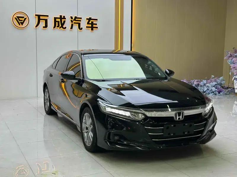 2022 Honda Accord 260TURBO Luxury Edition — миниатюра 3