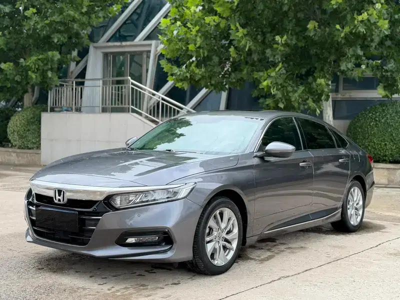2018 Honda Accord 260TURBO Luxury Edition (China VI Emission Standard) — миниатюра 1