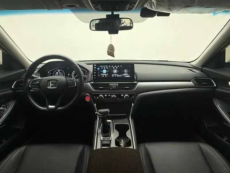 2022 Honda Accord 260TURBO Luxury Edition — миниатюра 14