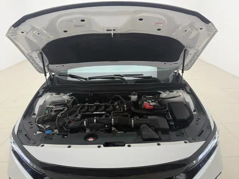 2022 Honda Accord 260TURBO Luxury Edition — миниатюра 10