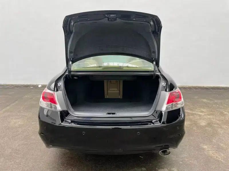 2011 Honda Accord 2.4L EXL Navi — миниатюра 13