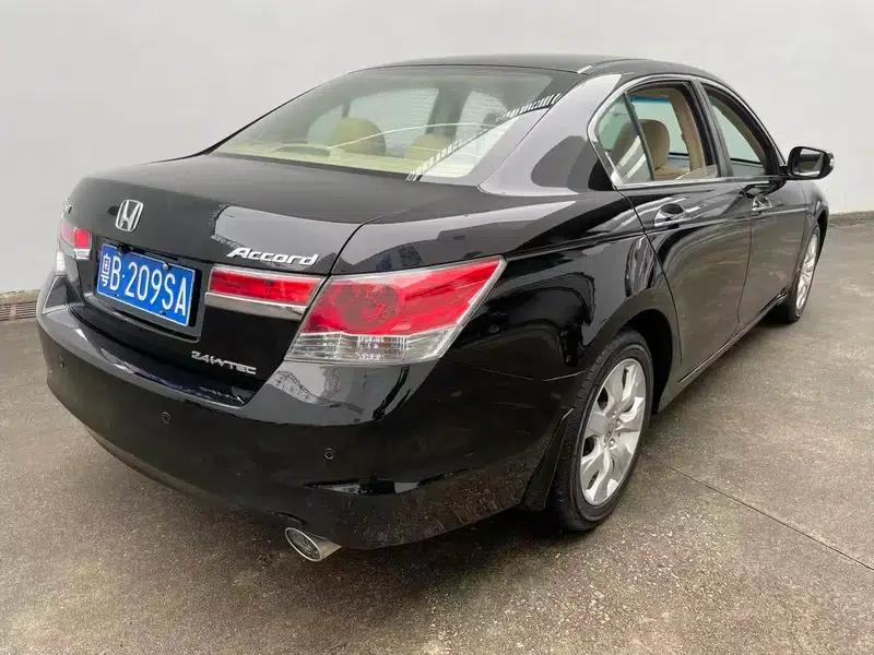 2011 Honda Accord 2.4L EXL Navi — миниатюра 4