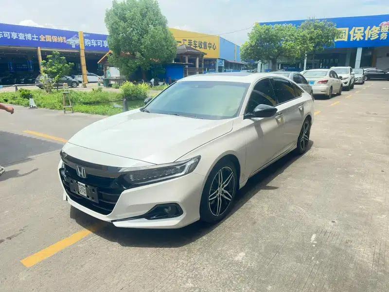 2022 Honda Accord Hybrid 2.0L Phantom Night Edition — миниатюра 1