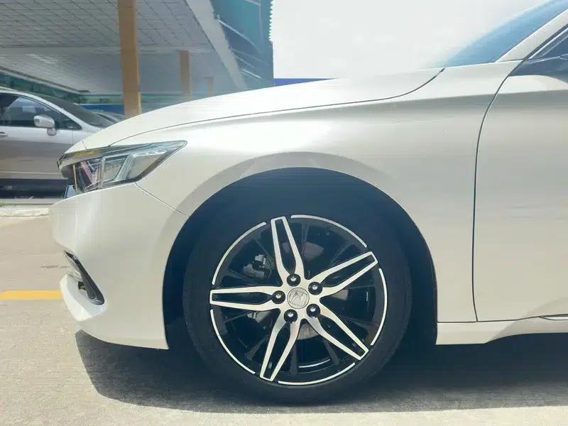 2022 Honda Accord Hybrid 2.0L Phantom Night Edition — миниатюра 9
