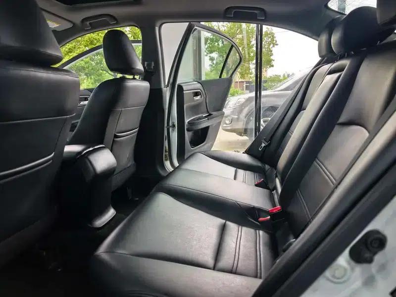 2015 Honda Accord 2.0L LX Comfort Edition — миниатюра 15