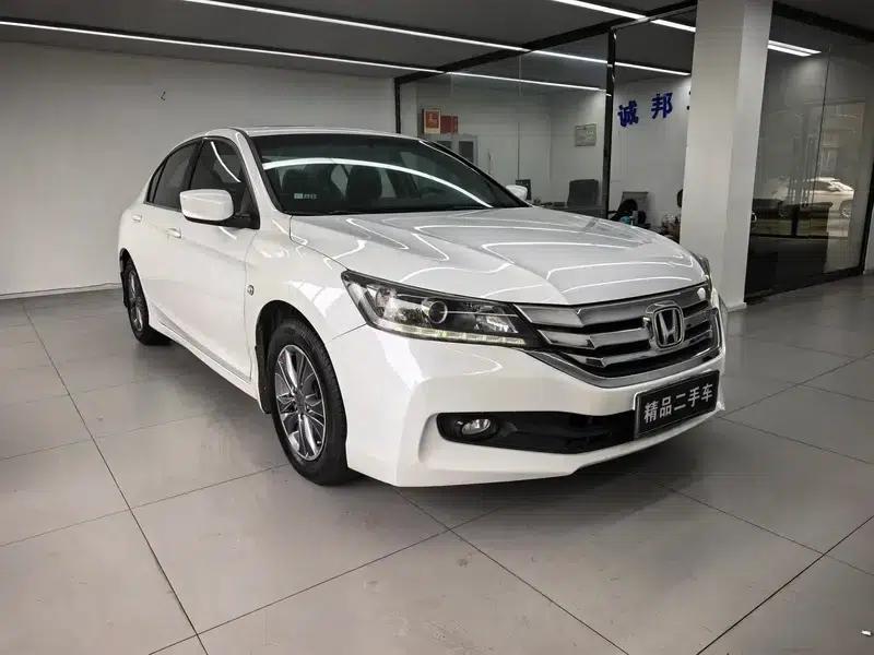 2015 Honda Accord 2.0L LX Comfort Edition — миниатюра 3