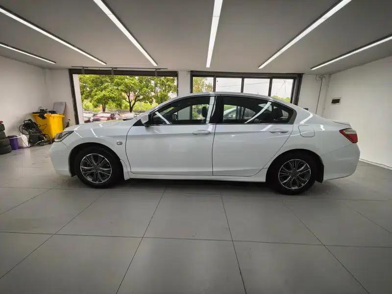 2015 Honda Accord 2.0L LX Comfort Edition — миниатюра 4
