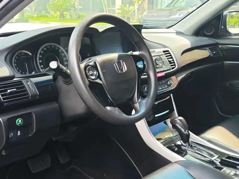 2016 Honda Accord 2.0L Comfort Edition — миниатюра 12