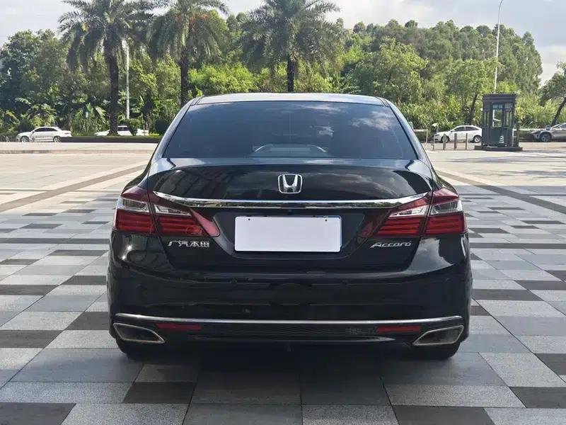 2016 Honda Accord 2.0L Comfort Edition — миниатюра 5