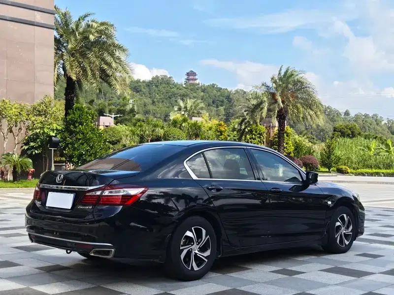 2016 Honda Accord 2.0L Comfort Edition — миниатюра 6