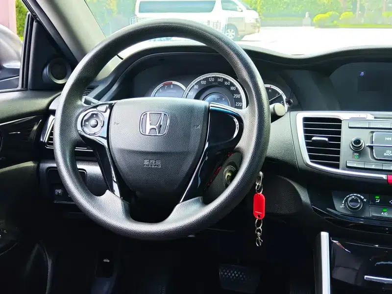 2016 Honda Accord 2.0L Comfort Edition — миниатюра 10