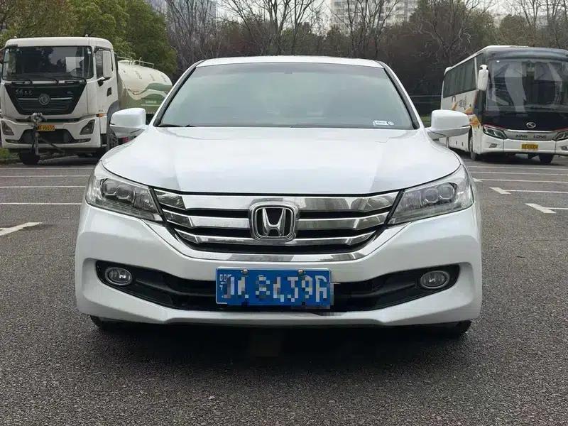 2014 Honda Accord 2.4L EX Luxury Edition — миниатюра 2