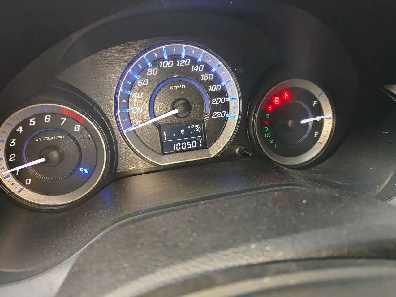 Honda City Classic 2012 1.5L Automatic Elite Edition — миниатюра 12