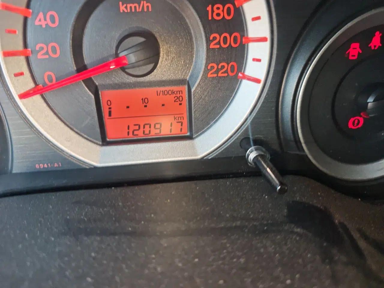 Honda City Classic 2008 1.5L manual Elite Edition — миниатюра 12