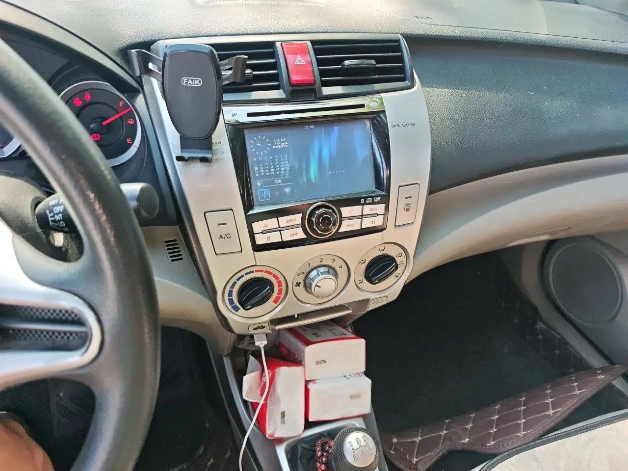 Honda City Classic 2008 1.5L manual Elite Edition — миниатюра 13