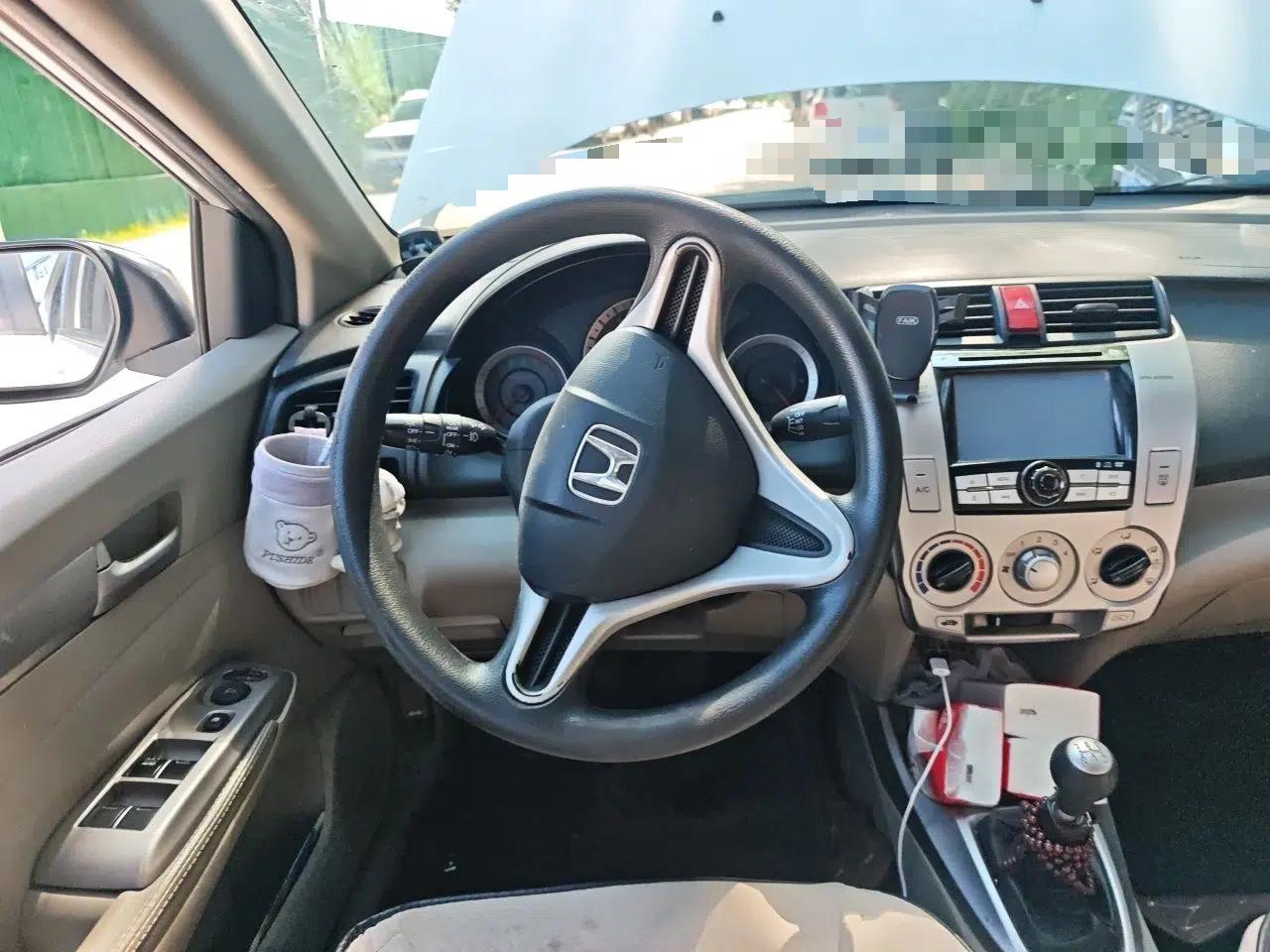 Honda City Classic 2008 1.5L manual Elite Edition — миниатюра 10