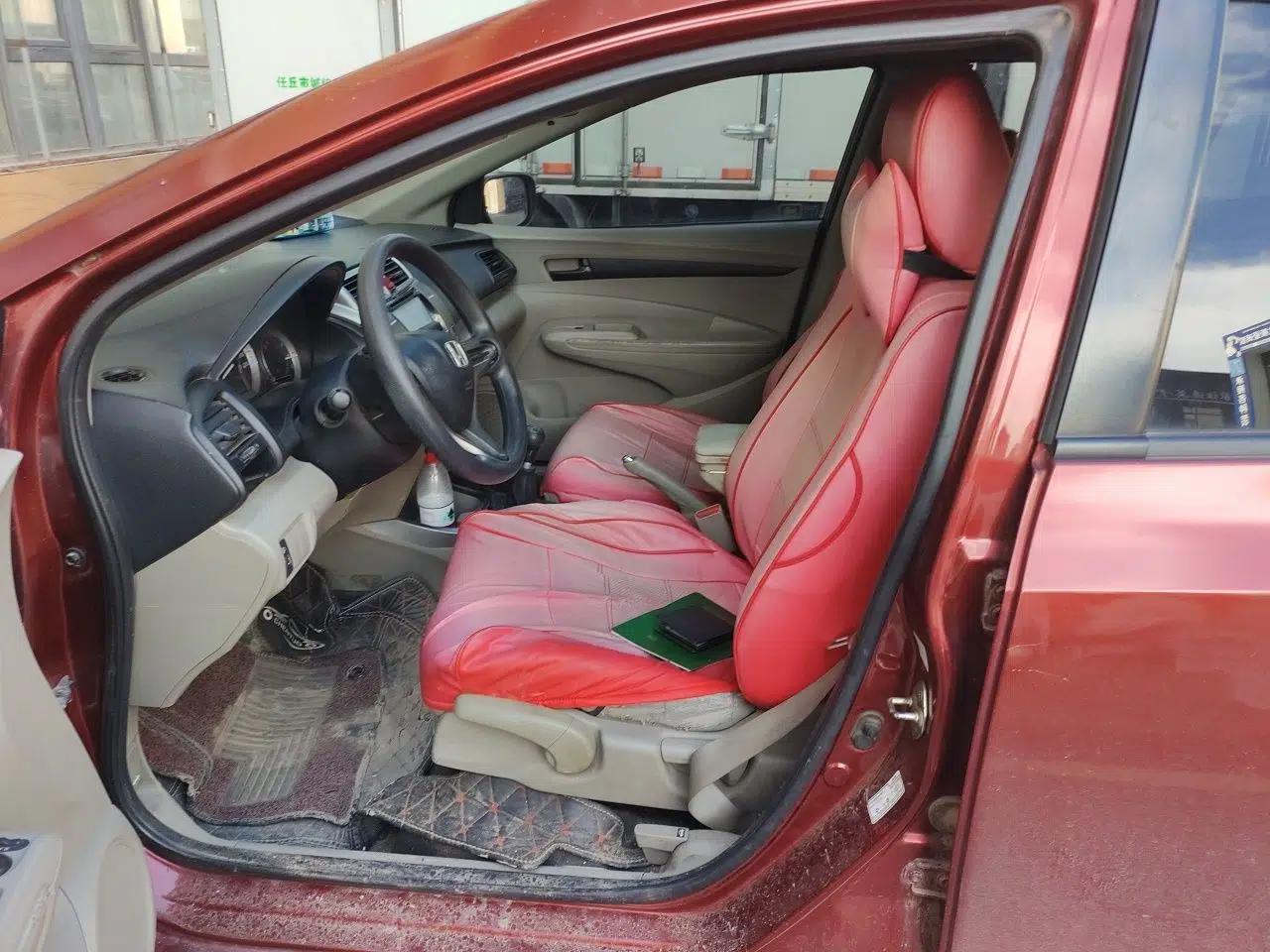 Honda City Classic 2008 1.5L manual comfort version — миниатюра 15