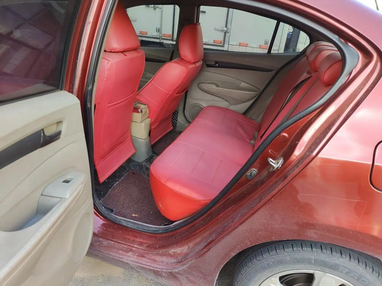 Honda City Classic 2008 1.5L manual comfort version — миниатюра 17