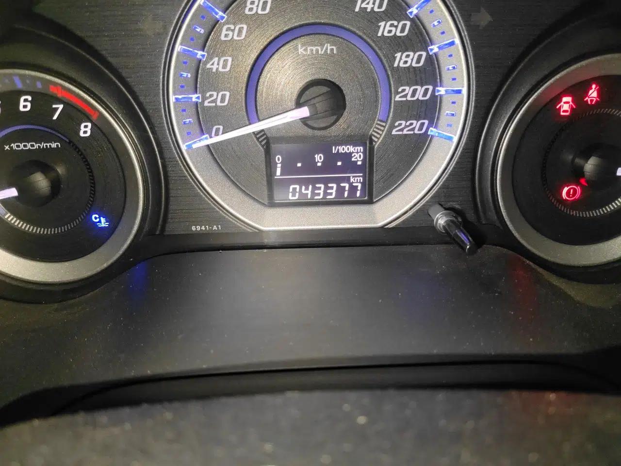 Honda City Classic 2012 1.5L manual Comfort version — миниатюра 12