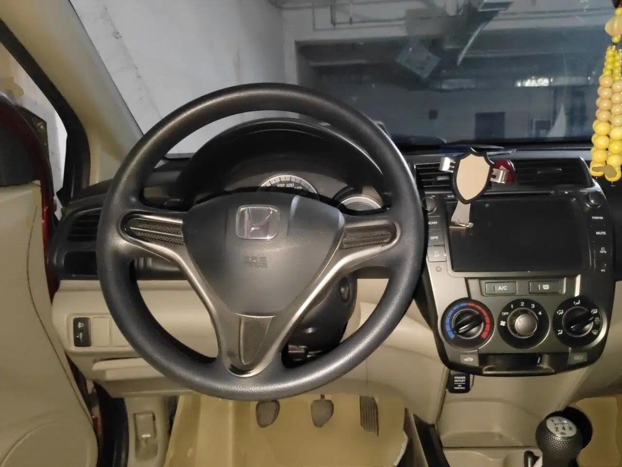 Honda City Classic 2012 1.5L manual Comfort version — миниатюра 10