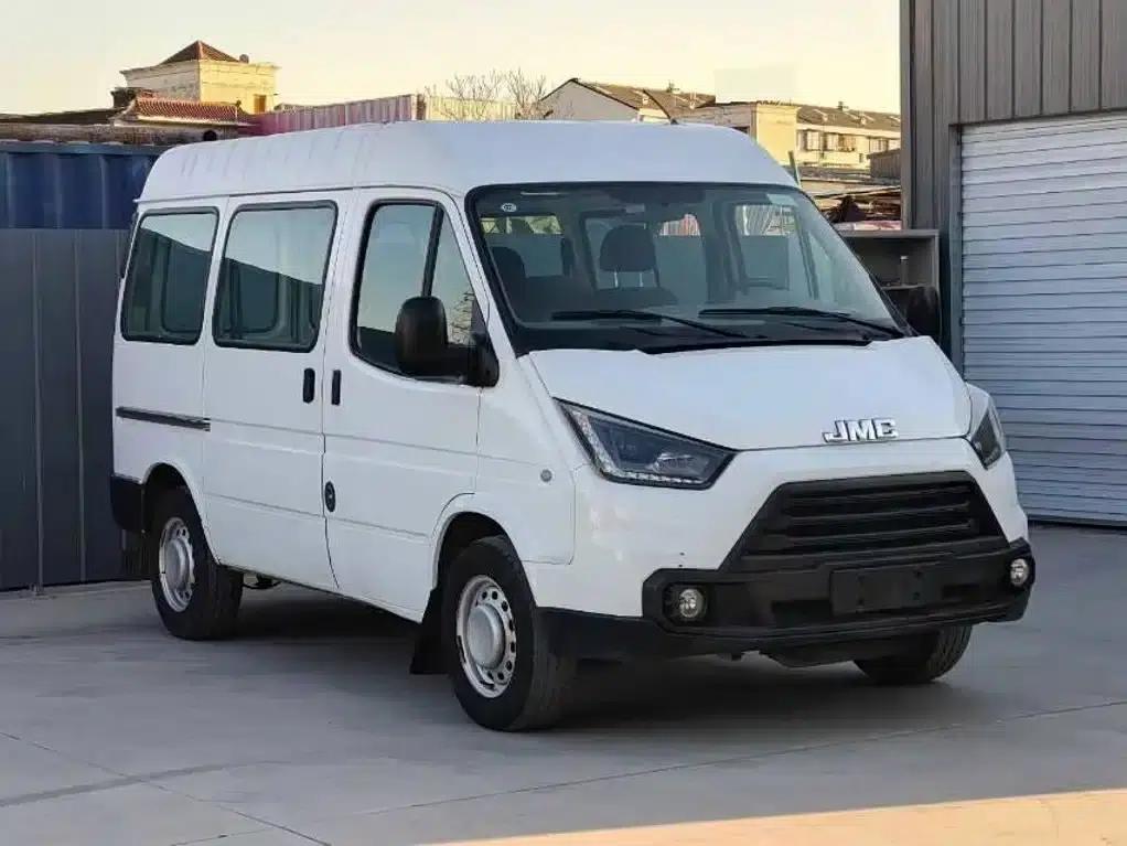Teshun 2021 2.8T Space King Standard Short Wheelbase Mid-High Roof 6-Seater Diesel National VI JX493 — миниатюра 3