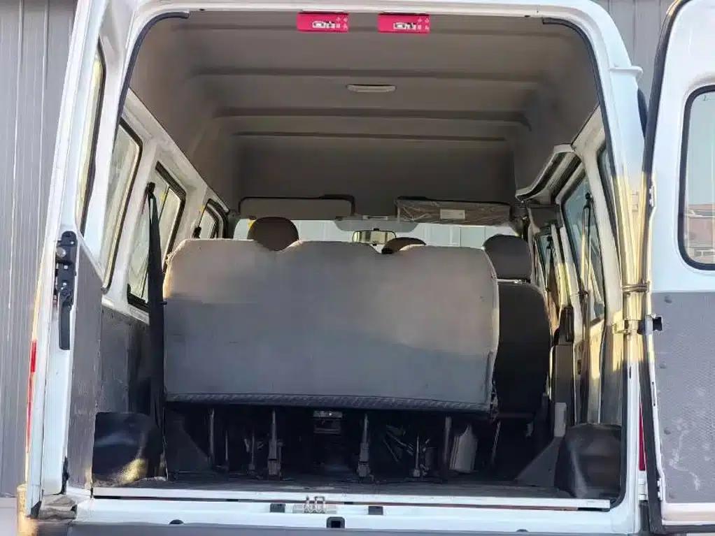 Teshun 2021 2.8T Space King Standard Short Wheelbase Mid-High Roof 6-Seater Diesel National VI JX493 — миниатюра 9