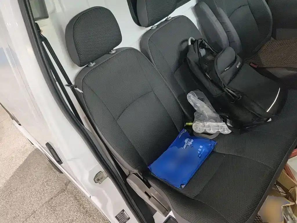 Teshun 2019 2.8T Commercial Vehicle Short Wheelbase Mid-Roof 3-Seater National VI JX493 — миниатюра 25
