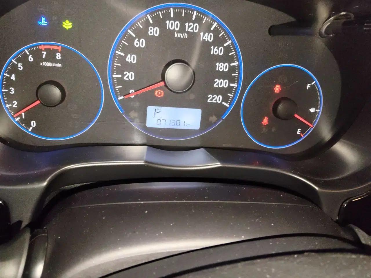 Honda City 2015 1.5L CVT Luxury Edition — миниатюра 12