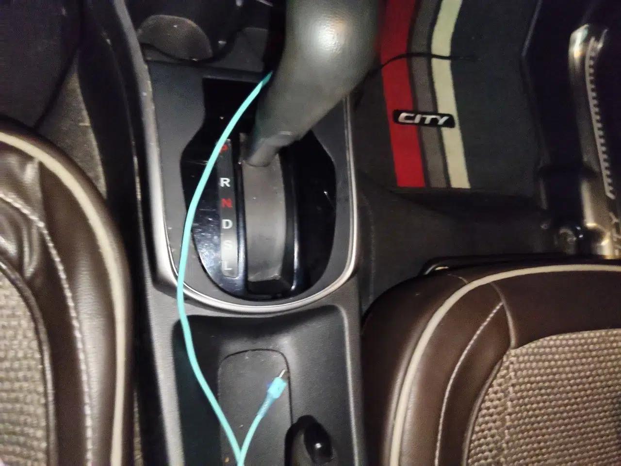 Honda City 2015 1.5L CVT Luxury Edition — миниатюра 14