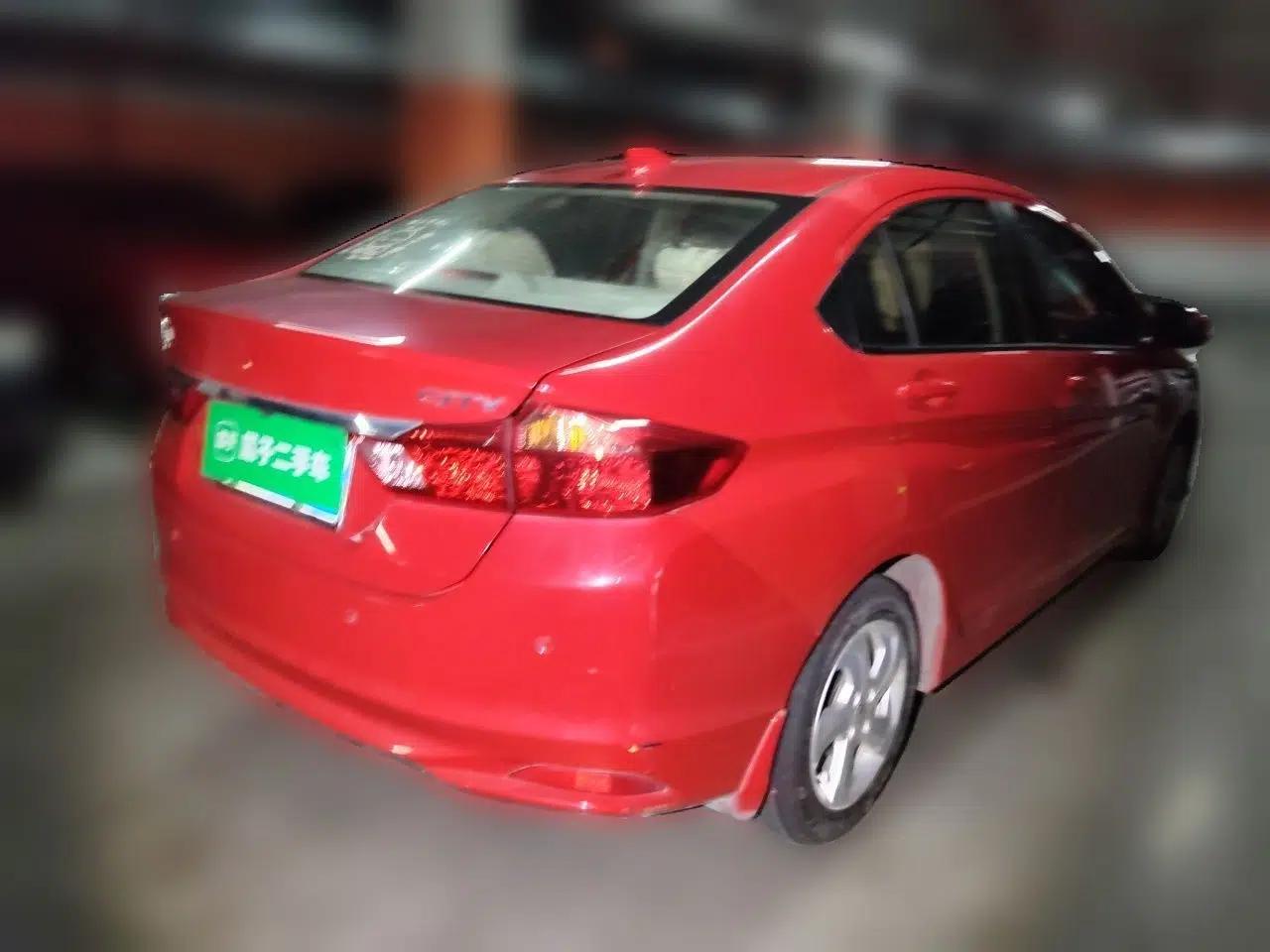 Honda City 2015 1.5L CVT Luxury Edition — миниатюра 6