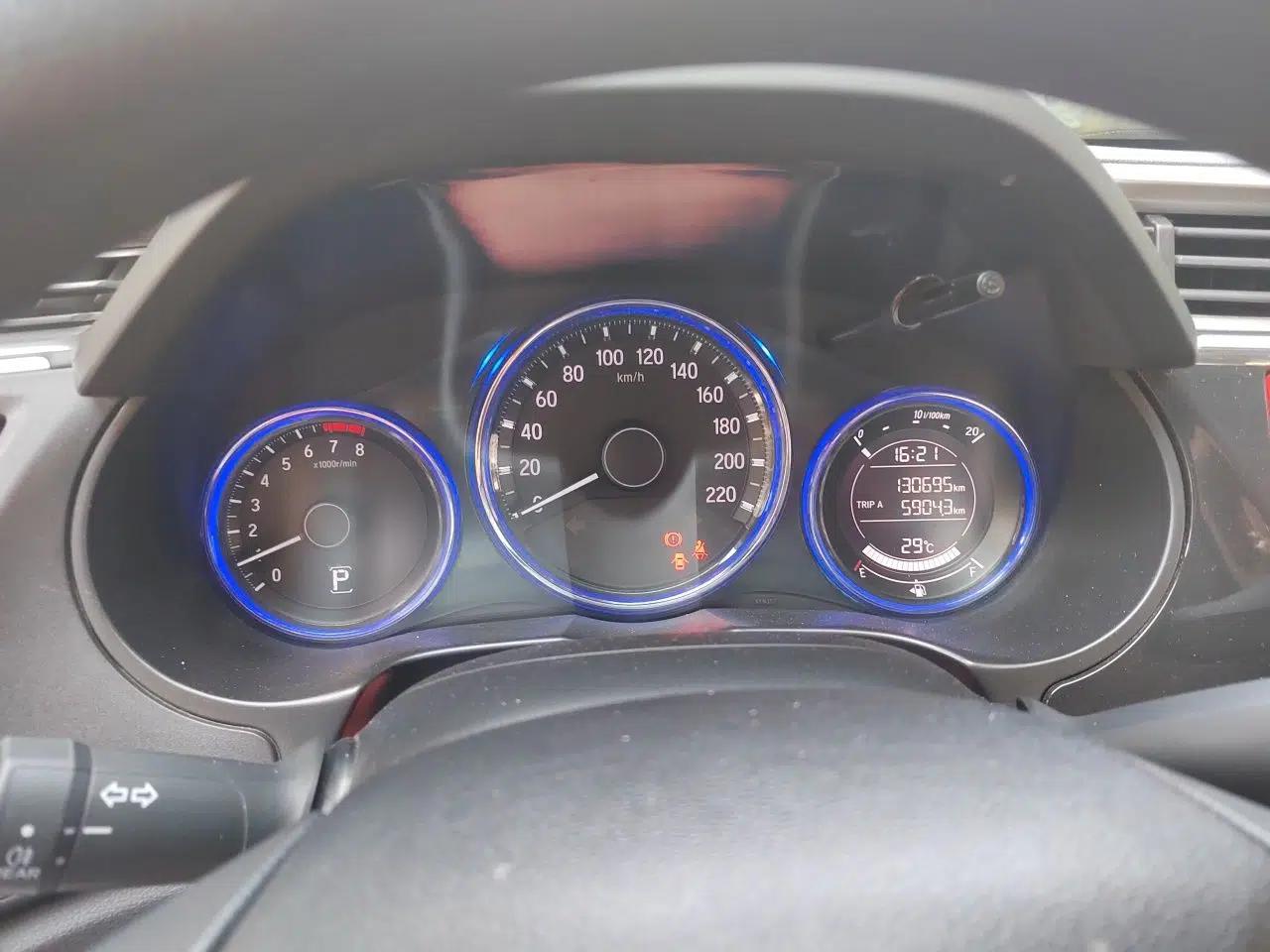 Honda City 2017 1.5L CVT Elite Edition — миниатюра 11