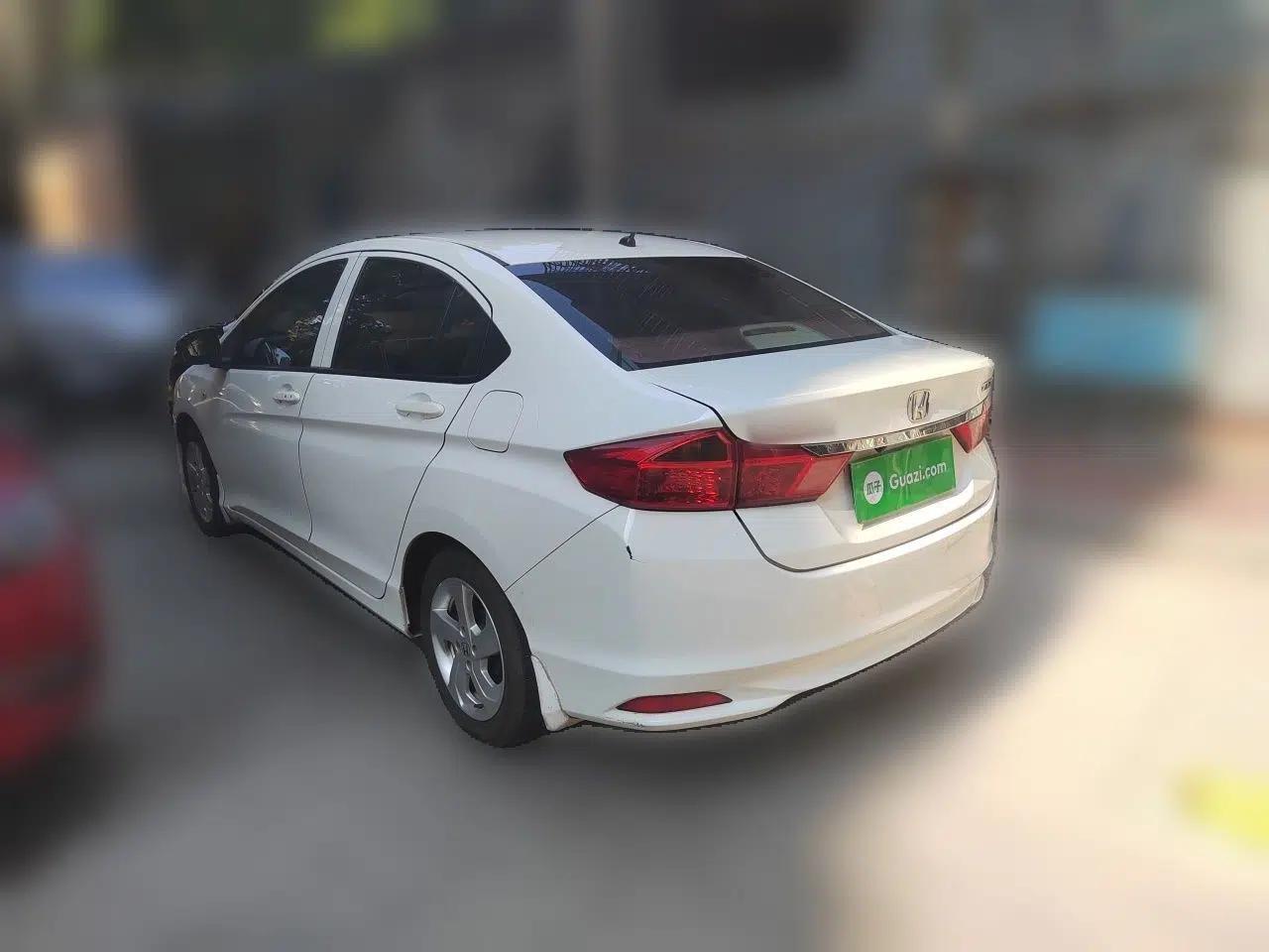 Honda City 2017 1.5L CVT Elite Edition — миниатюра 4