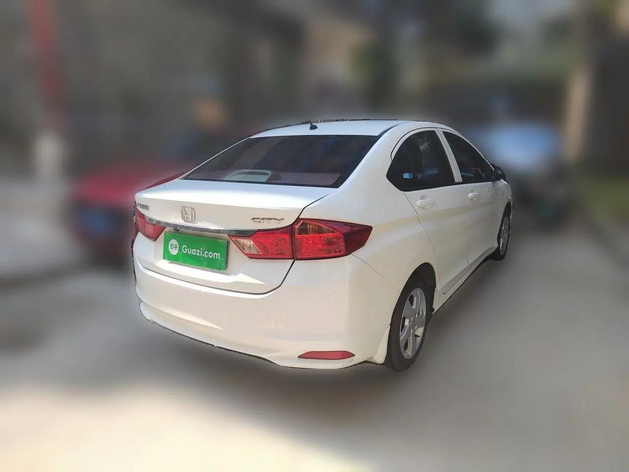 Honda City 2017 1.5L CVT Elite Edition — миниатюра 6