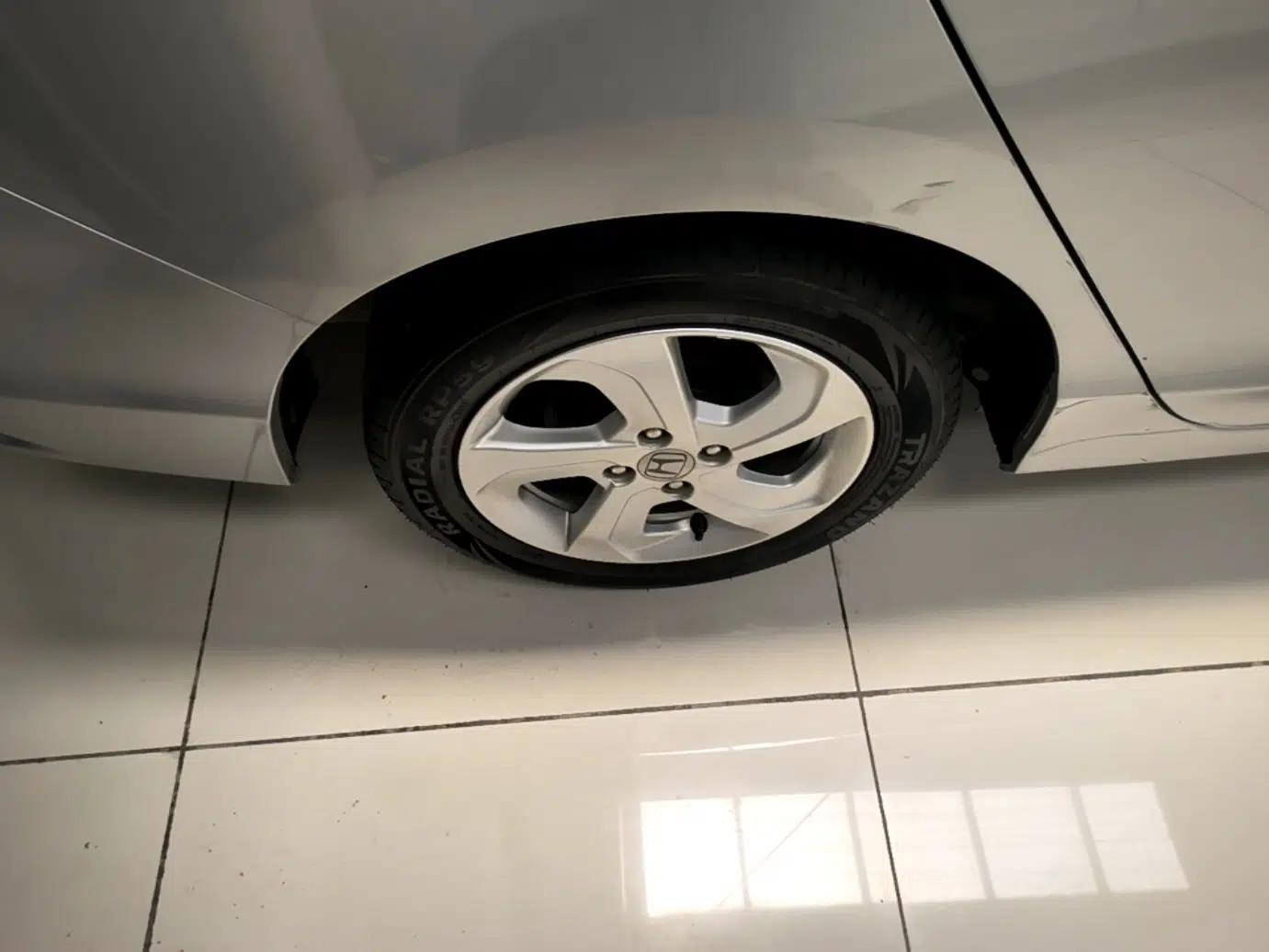 Honda City 2017 1.5L CVT Elite Edition — миниатюра 11