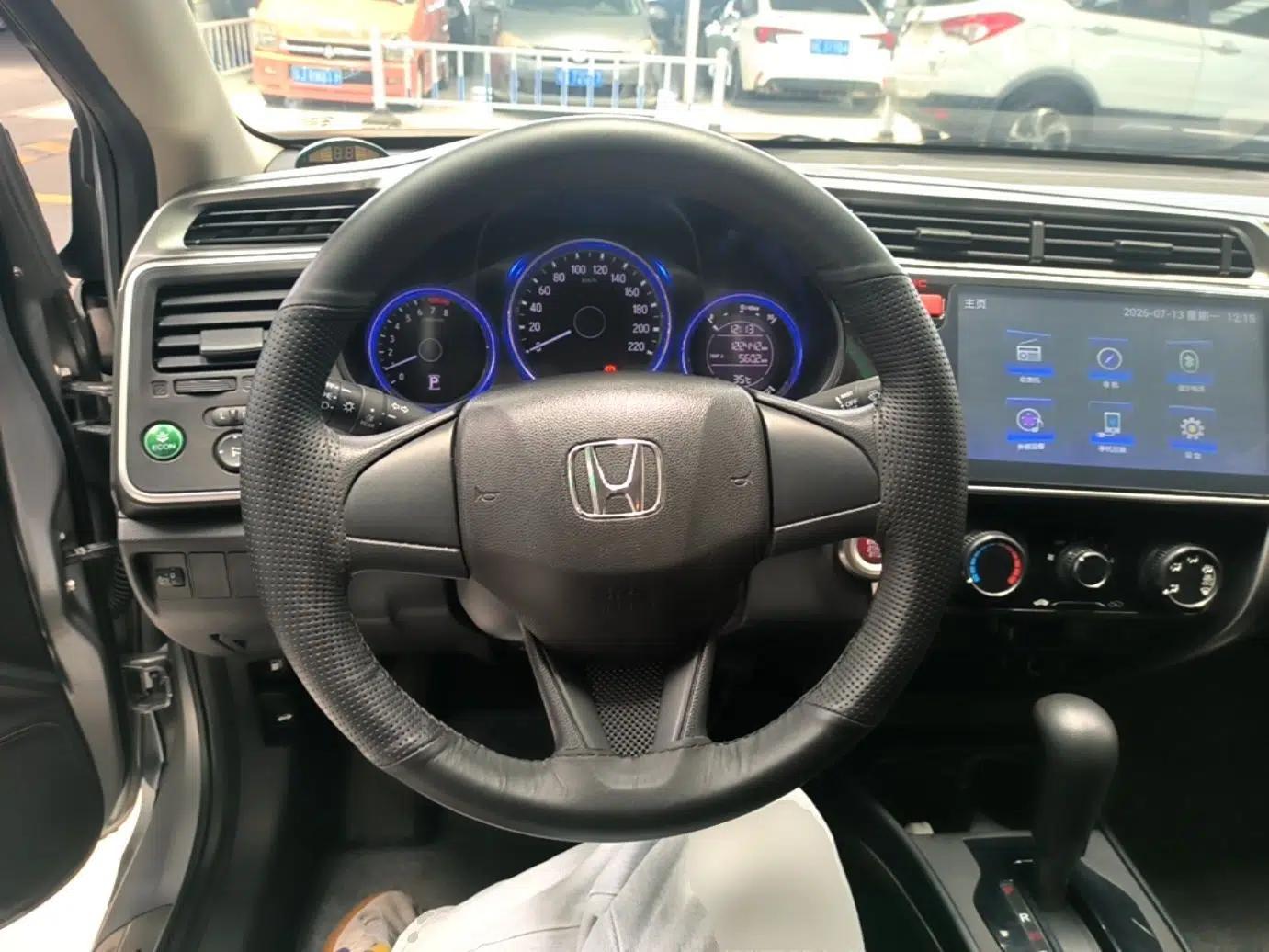 Honda City 2017 1.5L CVT Elite Edition — миниатюра 13