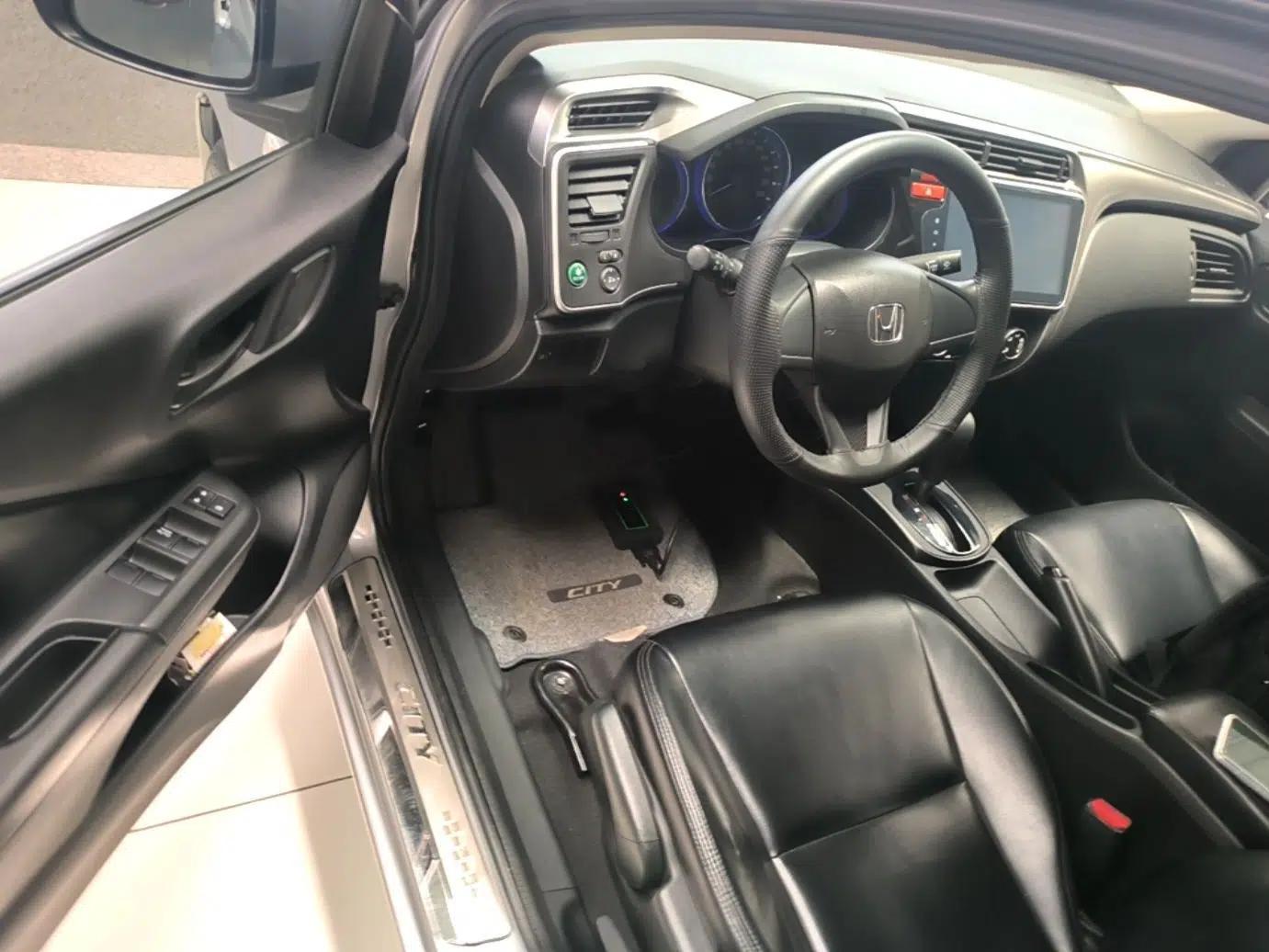 Honda City 2017 1.5L CVT Elite Edition — миниатюра 18