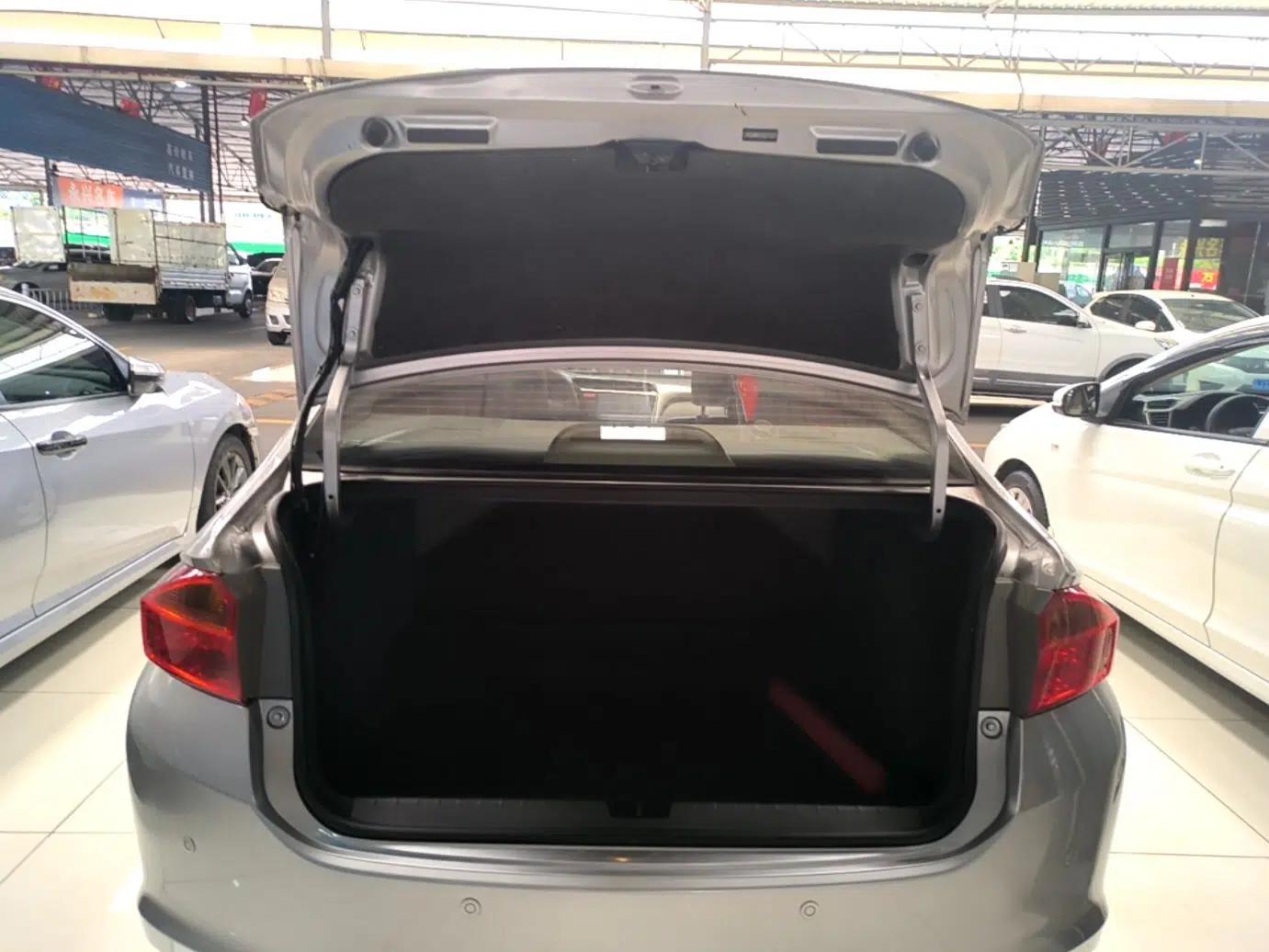 Honda City 2017 1.5L CVT Elite Edition — миниатюра 22