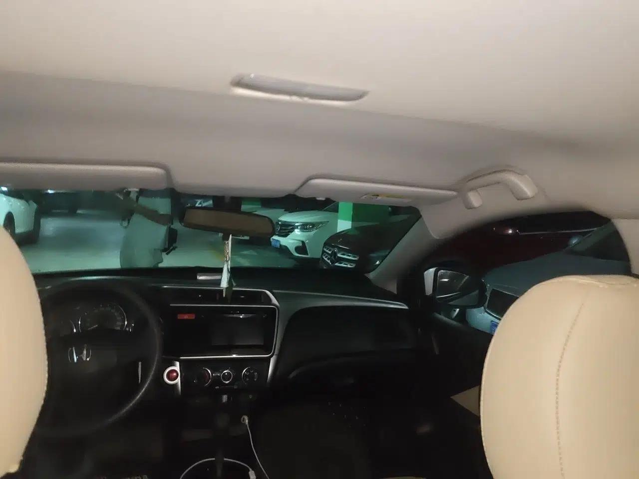 Honda City 2017 1.5L CVT Elite Edition — миниатюра 18