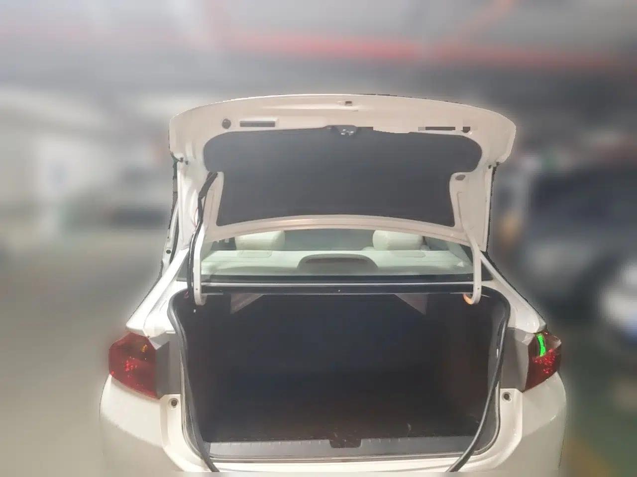 Honda City 2017 1.5L CVT Elite Edition — миниатюра 19