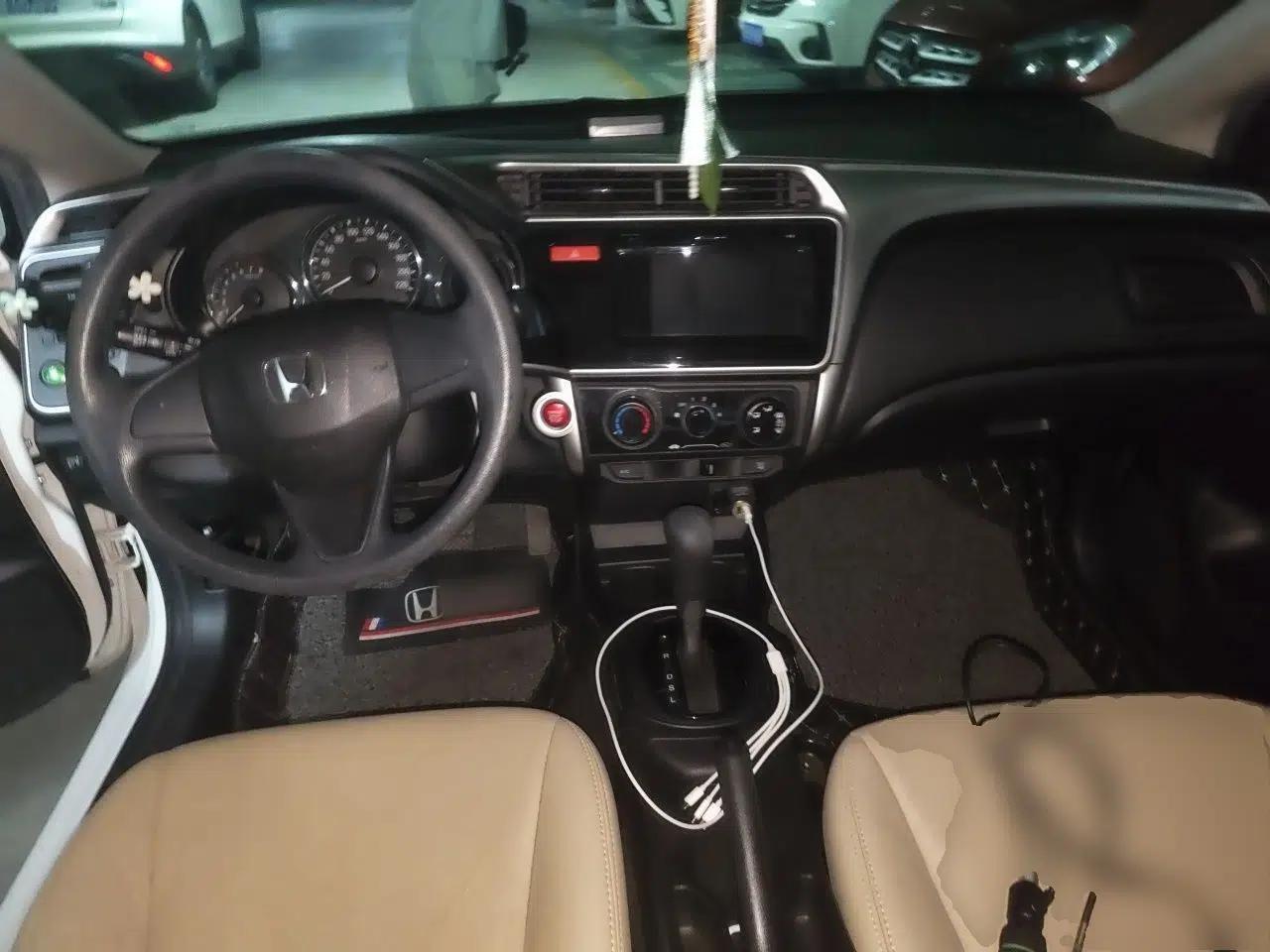 Honda City 2017 1.5L CVT Elite Edition — миниатюра 9