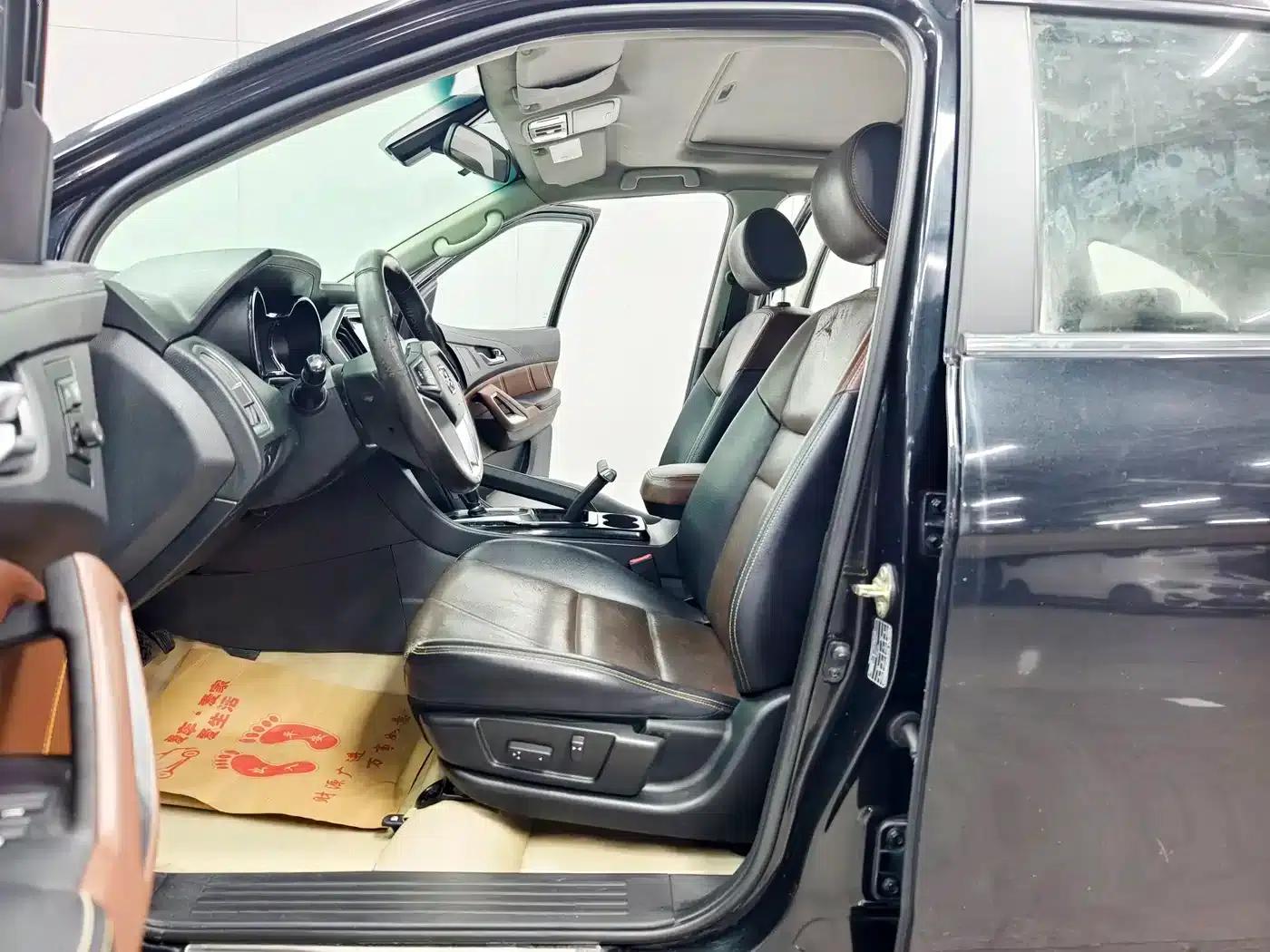 Yusheng S350 2016 2.0T Automatic 2WD Gasoline Luxury Sunroof Edition 5-Seater — миниатюра 11