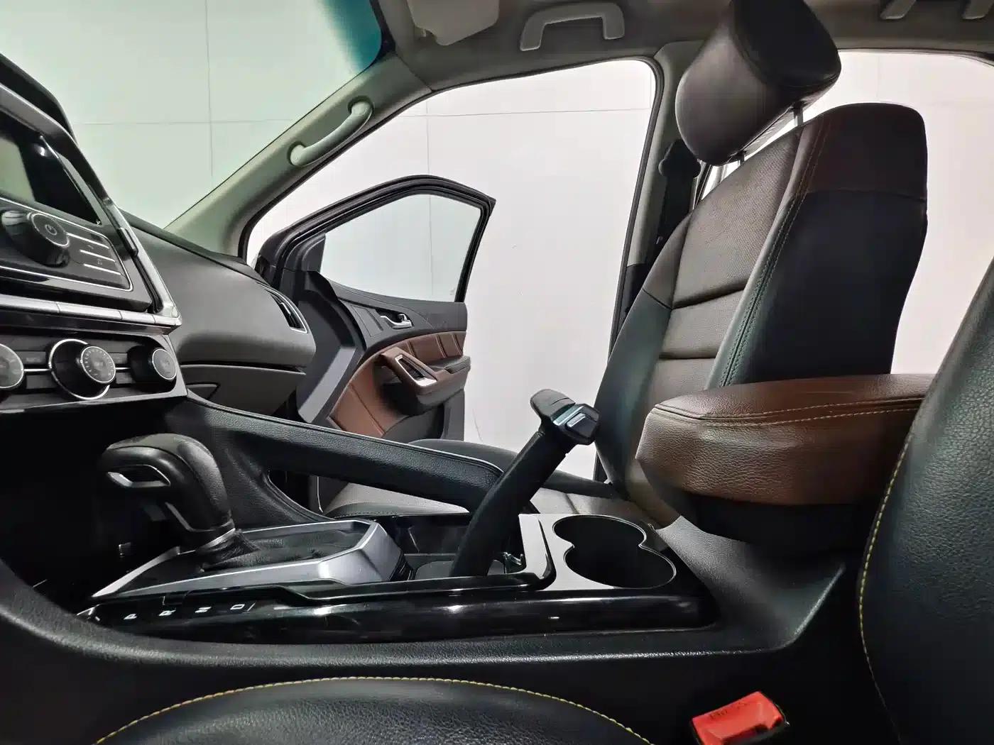 Yusheng S350 2016 2.0T Automatic 2WD Gasoline Luxury Sunroof Edition 5-Seater — миниатюра 12