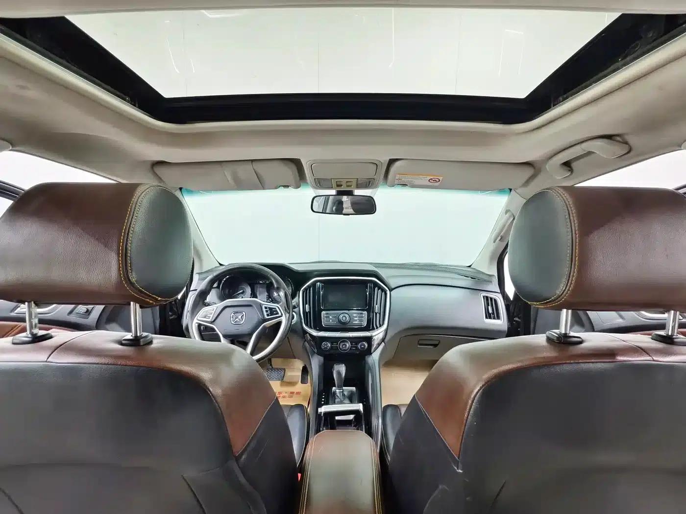 Yusheng S350 2016 2.0T Automatic 2WD Gasoline Luxury Sunroof Edition 5-Seater — миниатюра 10