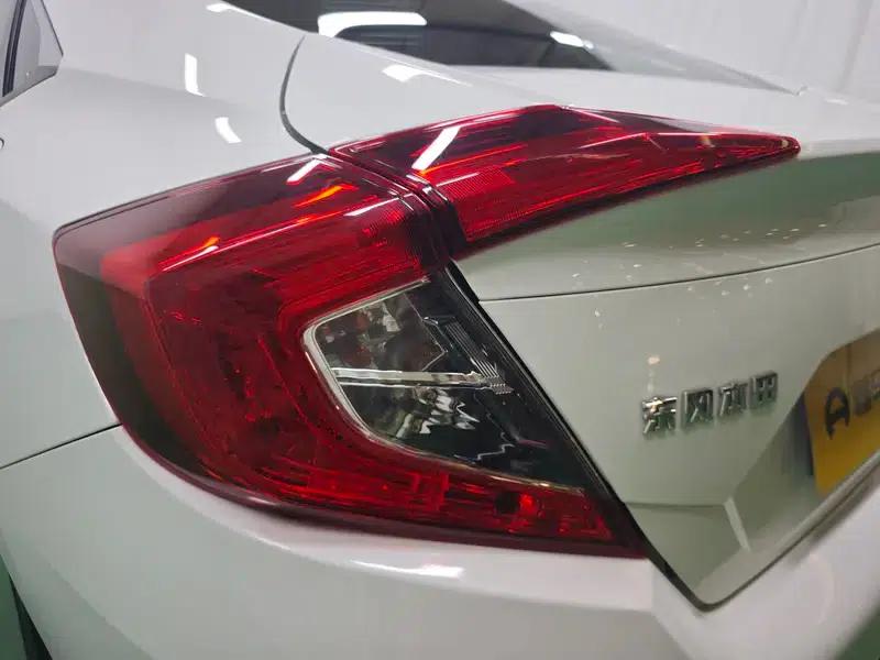 2016 Civic 220TURBO CVT Luxury Edition — миниатюра 13