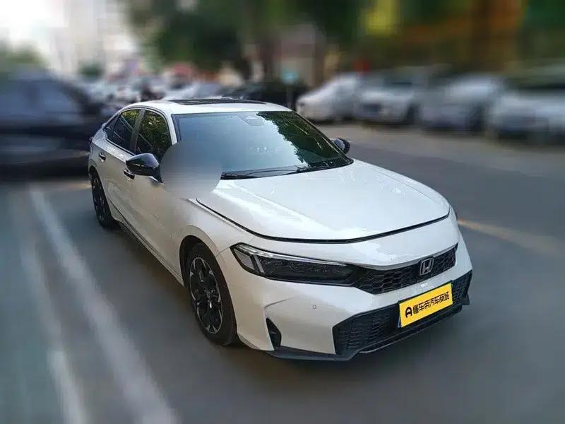 2025 Civic 240TURBO CVT Smart Pro — миниатюра 3