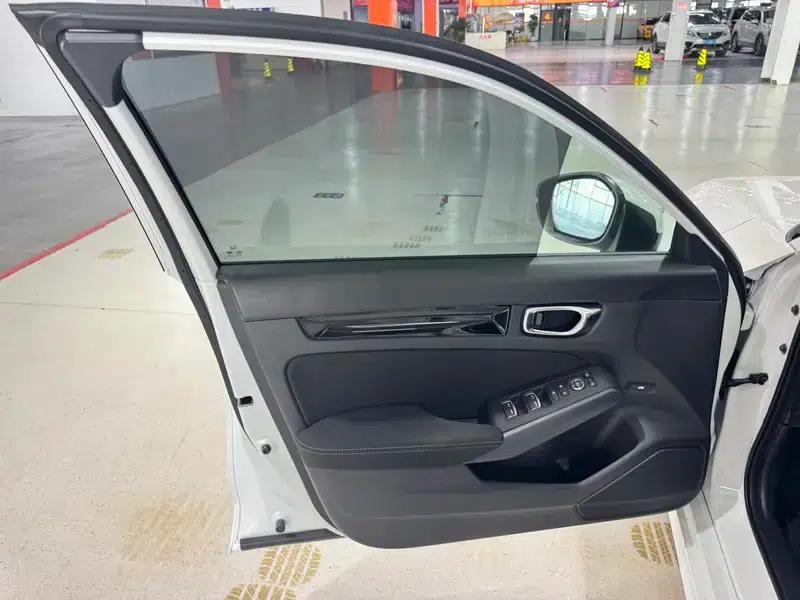2025 Civic 240TURBO CVT Smart Plus — миниатюра 21