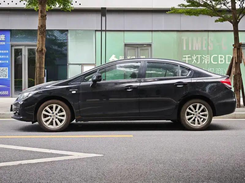 2014 Civic 1.8L Automatic Comfort Edition — миниатюра 3